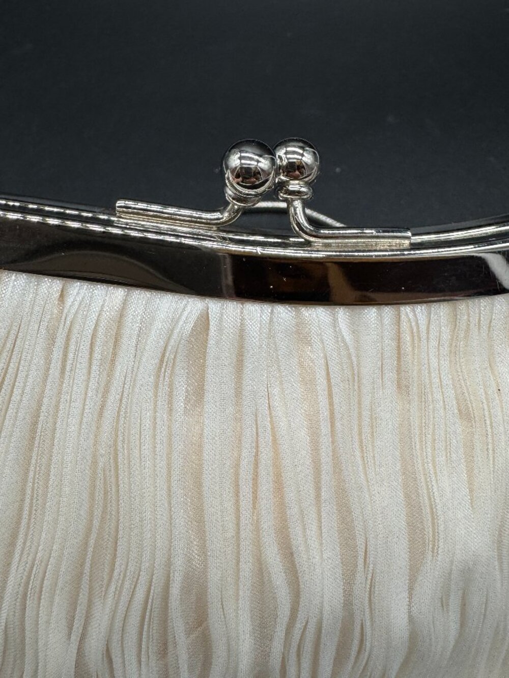 Vintage Jeanne Lottie Evening Purses Clutch White Pleated Silver Hardware - Picture 4 of 9